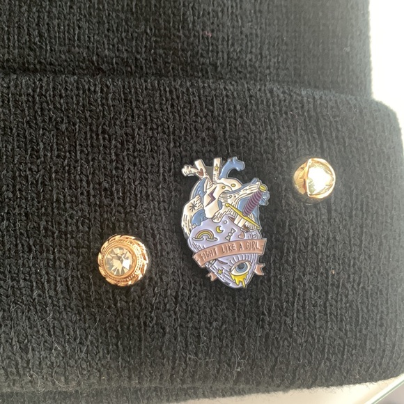 Woman’s Black Skull Cap with decorative pins - Picture 2 of 3